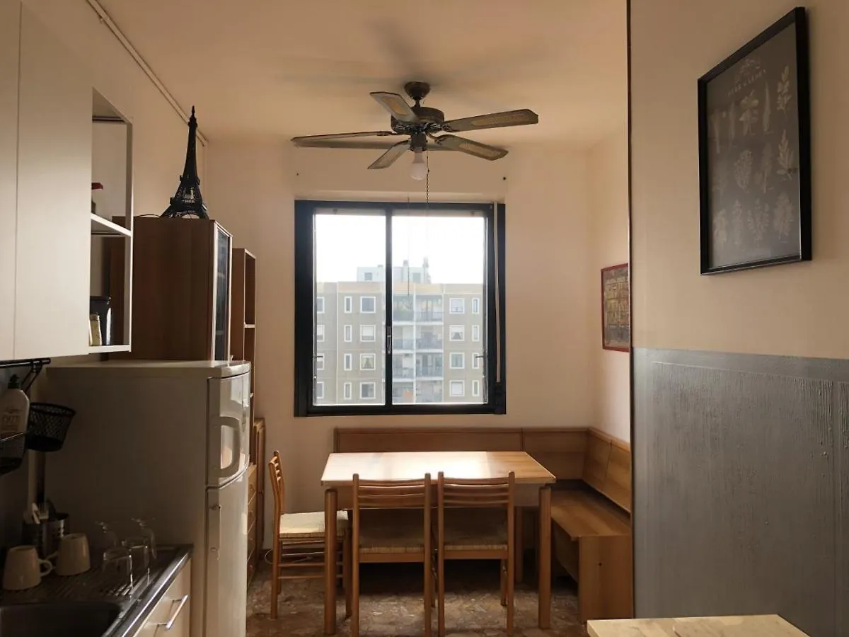 דירות מילאנו Panorama 0*,  איטליה